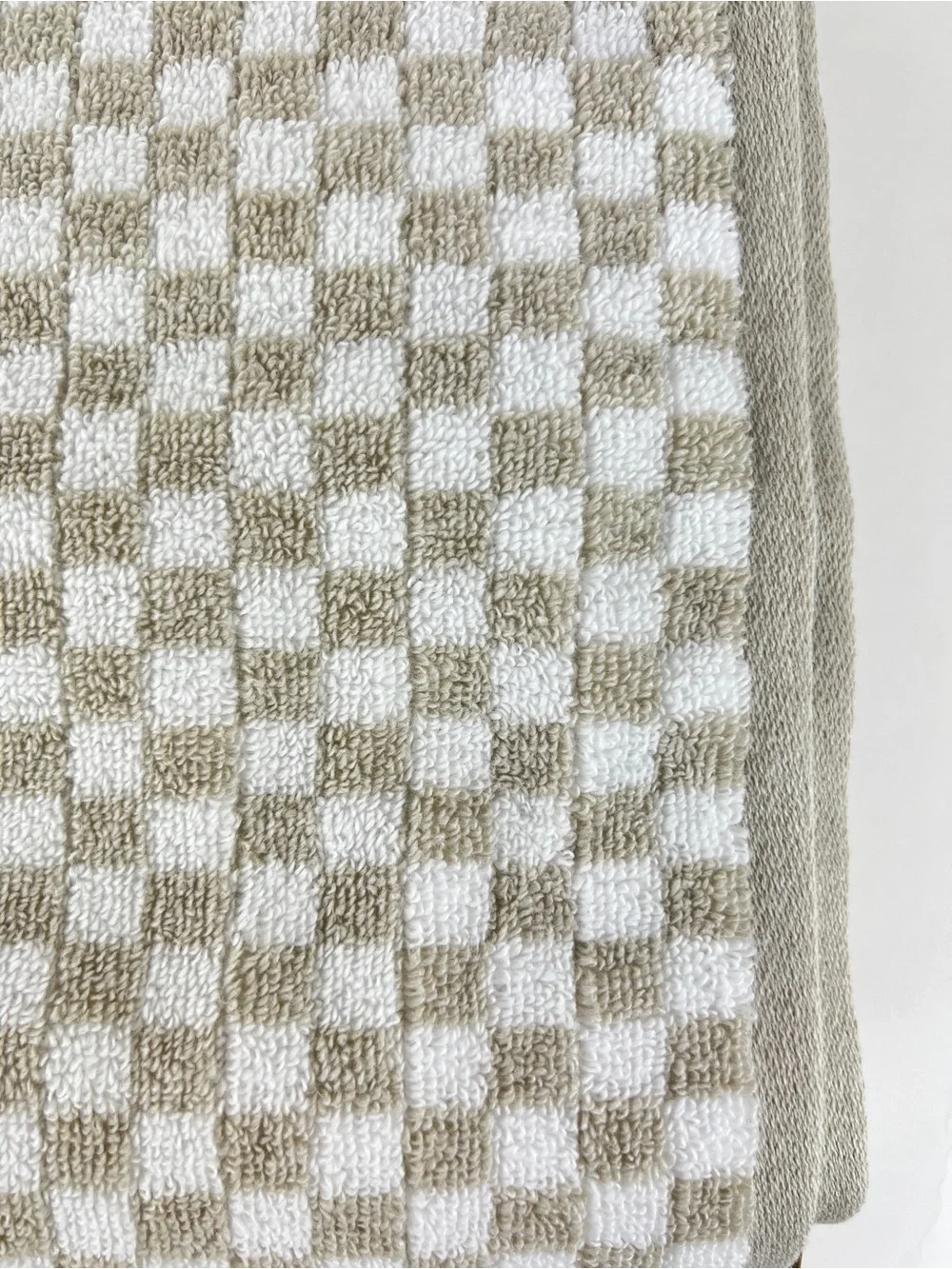 Common Thread 2 Pc Bamboo Bath Towels Tan and White Check Print Soft Cotton NEW